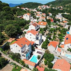 8 Bedroom Seaside Villa with Pool in Zaton Bay near Dubrovnik, Sleeps 17-23